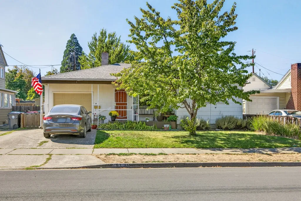 912 S Holly Street Medford OR 97501
