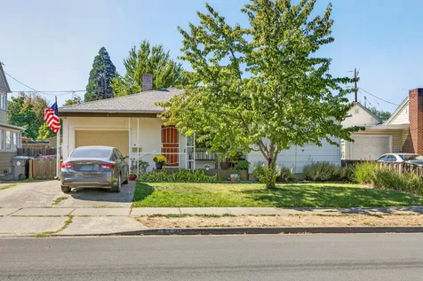 912 S Holly Street Medford OR 97501