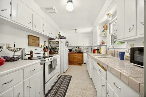 912 S Holly Street Medford OR 97501