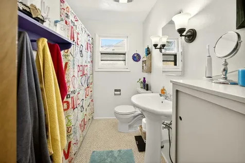 912 S Holly Street Medford OR 97501