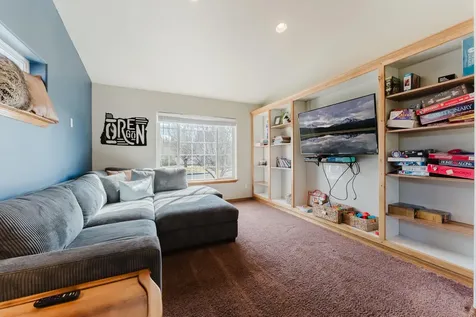 929 NE Lena Place Bend OR 97701