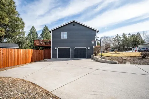 929 NE Lena Place Bend OR 97701