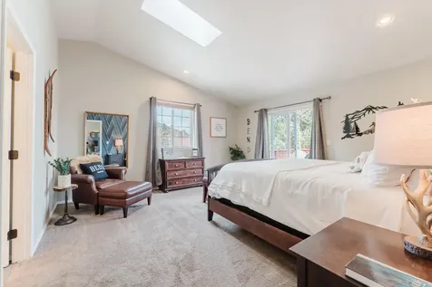 929 NE Lena Place Bend OR 97701