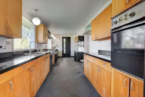 211 S Groveland Avenue Medford OR 97504