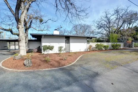 211 S Groveland Avenue Medford OR 97504