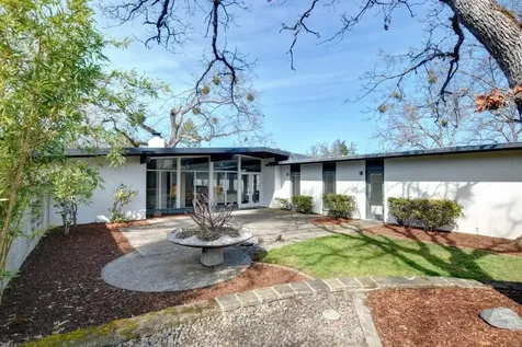 211 S Groveland Avenue Medford OR 97504