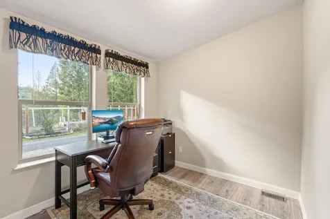 120 Siskiyou Drive Grants Pass OR 97526