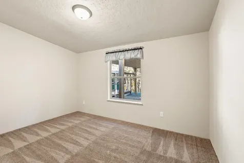120 Siskiyou Drive Grants Pass OR 97526