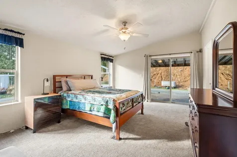 120 Siskiyou Drive Grants Pass OR 97526