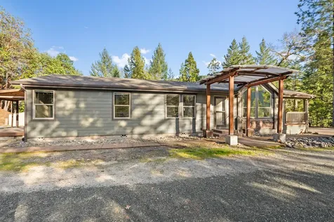 120 Siskiyou Drive Grants Pass OR 97526