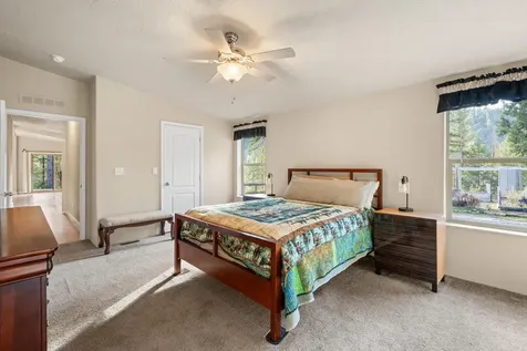120 Siskiyou Drive Grants Pass OR 97526