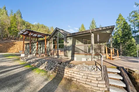 120 Siskiyou Drive Grants Pass OR 97526