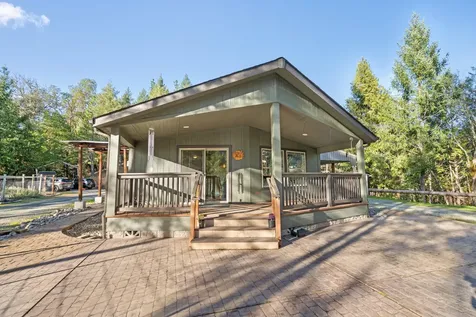 120 Siskiyou Drive Grants Pass OR 97526
