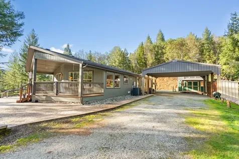 120 Siskiyou Drive Grants Pass OR 97526