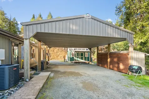 120 Siskiyou Drive Grants Pass OR 97526