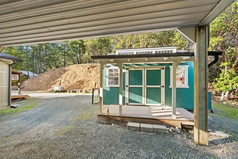 120 Siskiyou Drive Grants Pass OR 97526