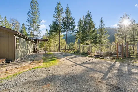 120 Siskiyou Drive Grants Pass OR 97526