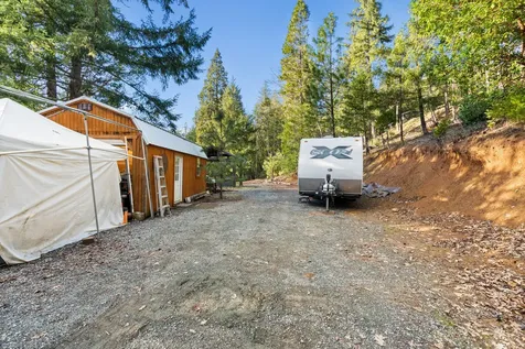 120 Siskiyou Drive Grants Pass OR 97526