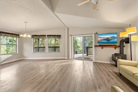 120 Siskiyou Drive Grants Pass OR 97526