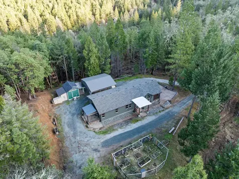 120 Siskiyou Drive Grants Pass OR 97526