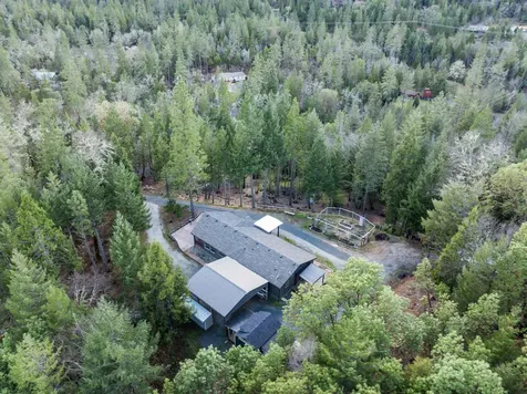 120 Siskiyou Drive Grants Pass OR 97526