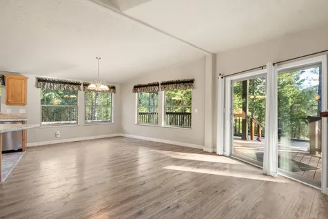 120 Siskiyou Drive Grants Pass OR 97526