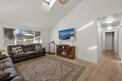 3053 Adams Circle Medford OR 97504