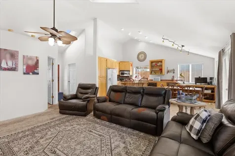 3053 Adams Circle Medford OR 97504