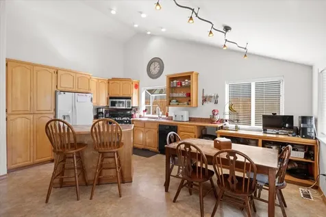 3053 Adams Circle Medford OR 97504