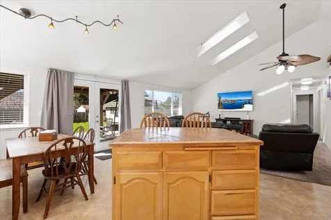 3053 Adams Circle Medford OR 97504