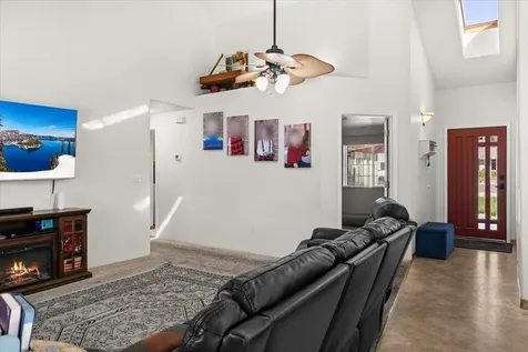 3053 Adams Circle Medford OR 97504