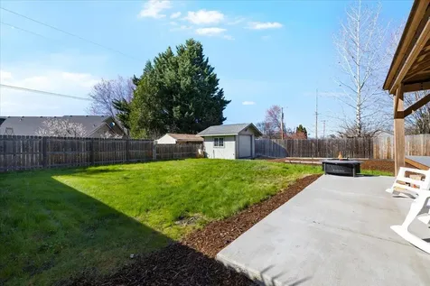3053 Adams Circle Medford OR 97504