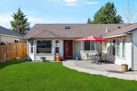 3053 Adams Circle Medford OR 97504