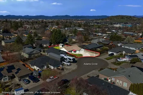3053 Adams Circle Medford OR 97504