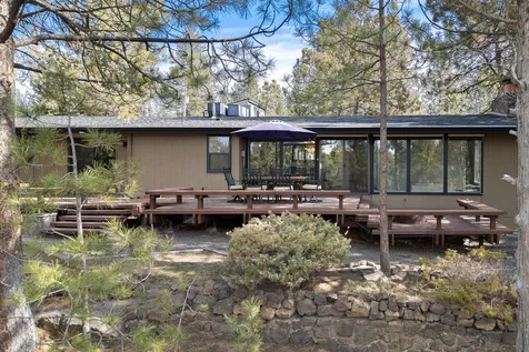 132 SE 16th Street Bend OR 97702