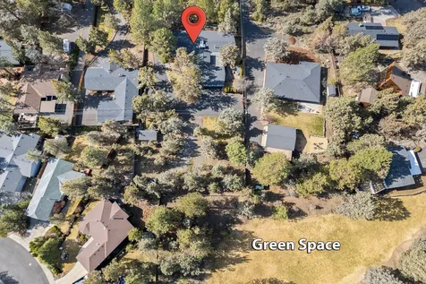 132 SE 16th Street Bend OR 97702