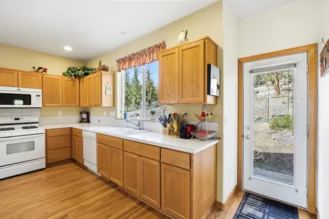 2112 NW Black Pines Place Bend OR 97703