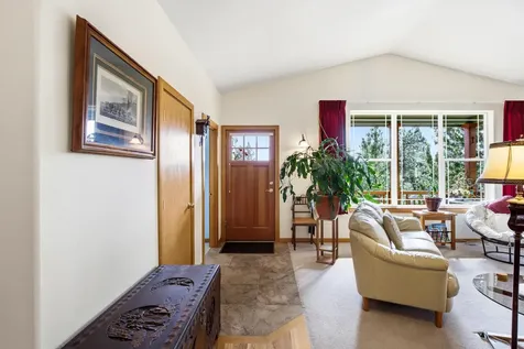 2112 NW Black Pines Place Bend OR 97703