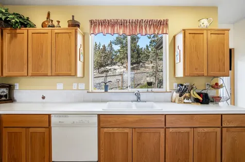 2112 NW Black Pines Place Bend OR 97703