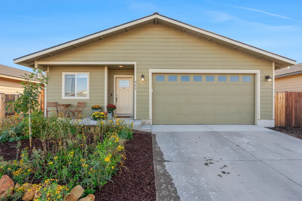 963 SE Maliah Avenue Madras OR 97741
