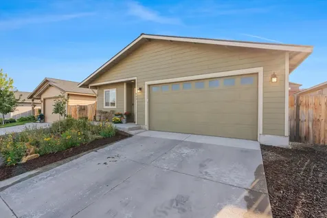 963 SE Maliah Avenue Madras OR 97741