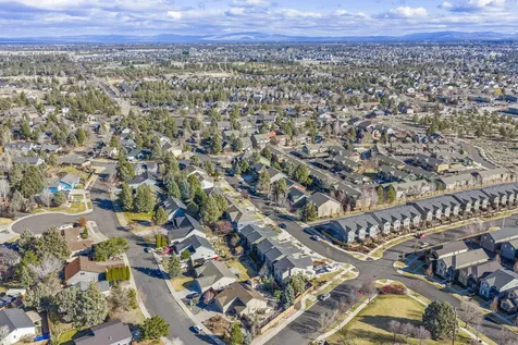 20786 Comet Lane Bend OR 97701