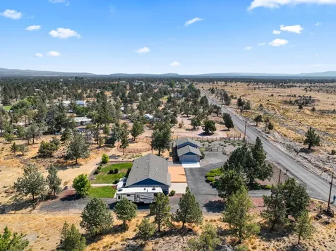 1923 NE Upas Avenue Redmond OR 97756