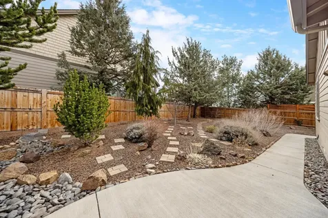 3344 SW Cascade Vista Drive Redmond OR 97756