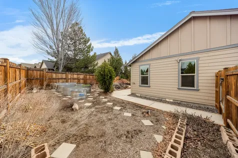 3344 SW Cascade Vista Drive Redmond OR 97756