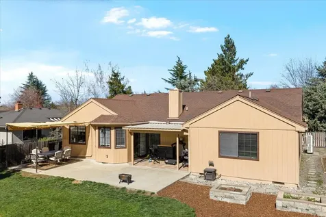 3208 Burton Drive Medford OR 97504