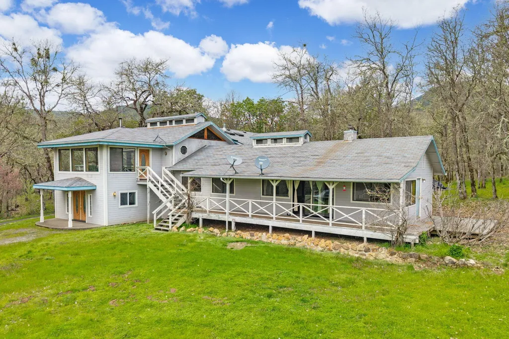 13645 E Evans Creek Road Rogue River OR 97537