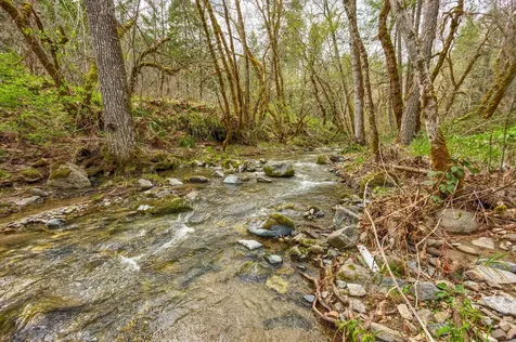 13645 E Evans Creek Road Rogue River OR 97537