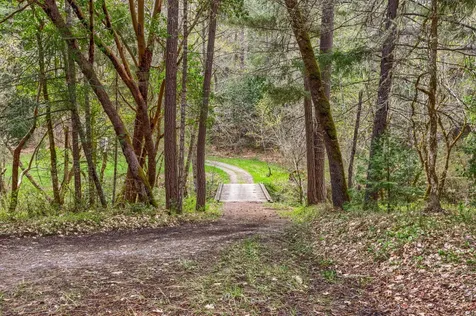 13645 E Evans Creek Road Rogue River OR 97537