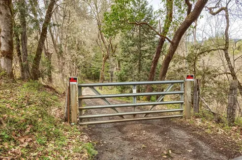 13645 E Evans Creek Road Rogue River OR 97537